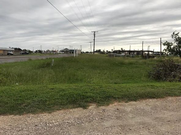 1404 S Commercial St, Aransas Pass, TX 78336